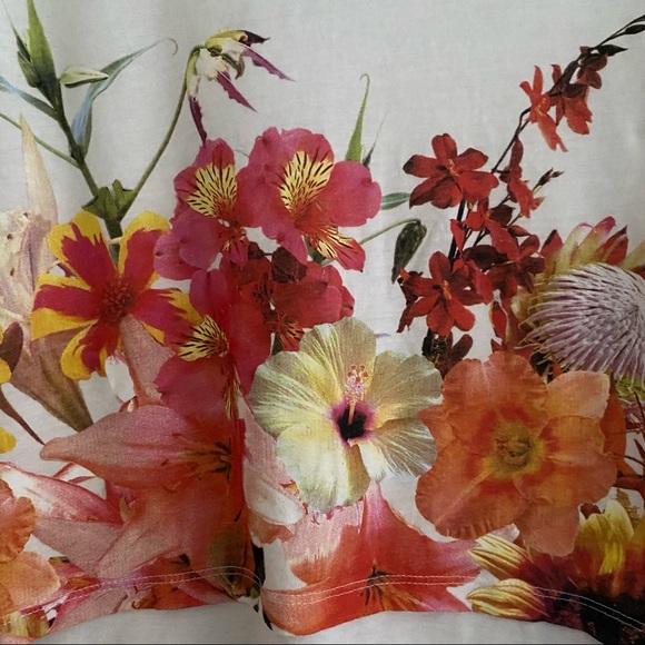 Zara tropical flower top - Picture 3 of 6